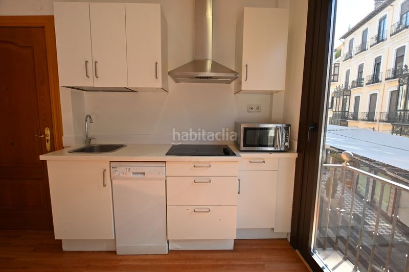 Foto 3e730958-5272-4e9a-aa0d-01d6793e061a. Piso en puerta real de españa 17 se venden dos pisos de uno y dos dormitorios en pleno centro en Granada