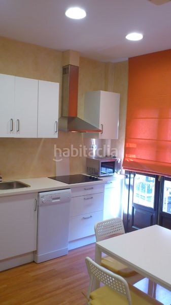 Foto 703ad6fa-2a5d-4407-bdbc-1bf26ee15c97. Piso en puerta real de españa 17 se venden dos pisos de uno y dos dormitorios en pleno centro en Granada