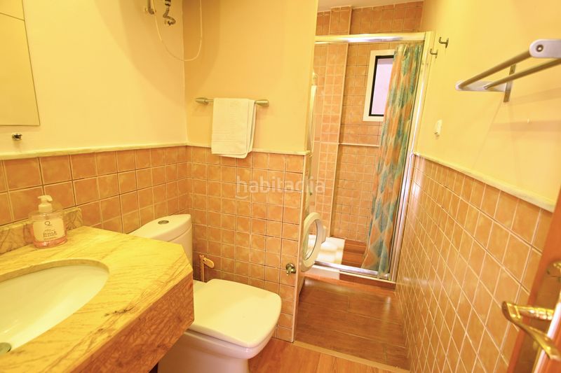 Foto a49899e2-044c-4d25-bf27-527b40e92f8f. Piso en puerta real de españa 17 se venden dos pisos de uno y dos dormitorios en pleno centro en Granada