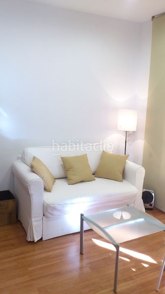 Foto d5203502-9e8f-4e4d-9975-f437aa6cfbd9. Piso en puerta real de españa 17 se venden dos pisos de uno y dos dormitorios en pleno centro en Granada