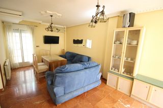 Casa  Calle jardines de belen 12. Se vende casa en híjar- las gabias con 3 dormitorios y patio