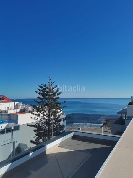 Foto 779bd984-f01a-47f5-8b3c-e581eccfedc6. Àtic amb piscina a Zona Playa de los Locos Torrevieja