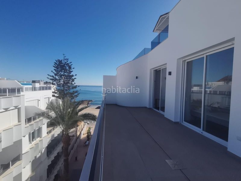 Foto d4eb96f5-90fa-4c01-b02b-ed9beacfec94. Àtic amb piscina a Zona Playa de los Locos Torrevieja