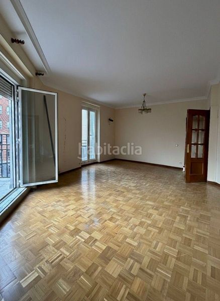 Foto eb1081ba-84eb-4fa3-bf68-28dcdbd0a66d. Flat with heating in Lista Madrid