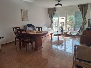 Appartamento in Godelleta. Piso con garaje y trastero en zona tranquila