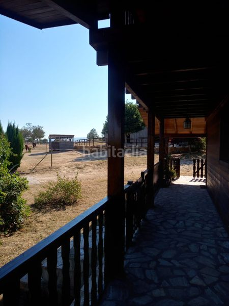 Foto a7886025-17a4-4b42-a852-4cb0d894bb5b. Xalet amb aparcament a Monserrat