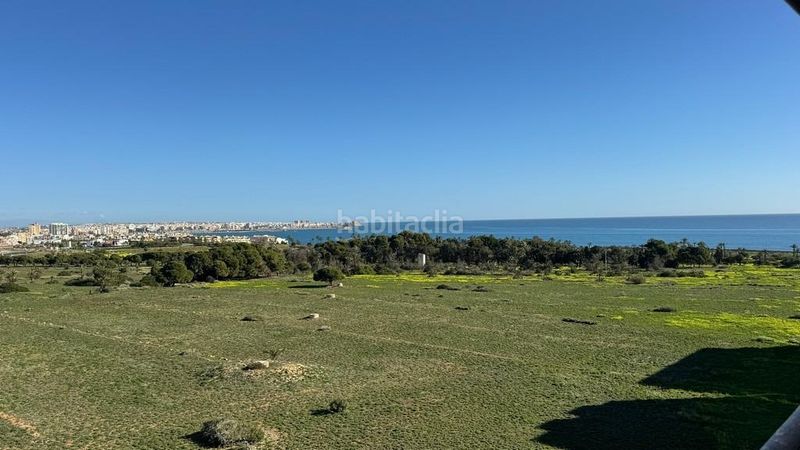 Foto a842e92a-2481-4673-9a70-f5af213292fe. Apartament amb piscina a Punta Prima Torrevieja