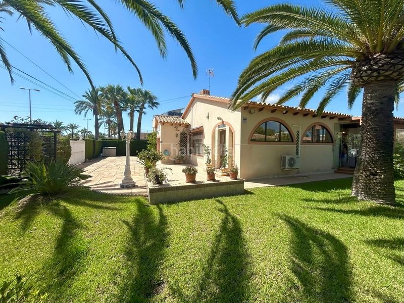 Foto 2aa1d708-3461-40fe-818d-d0f203f6e2c0. Casa amb piscina a Cabo Roig Orihuela