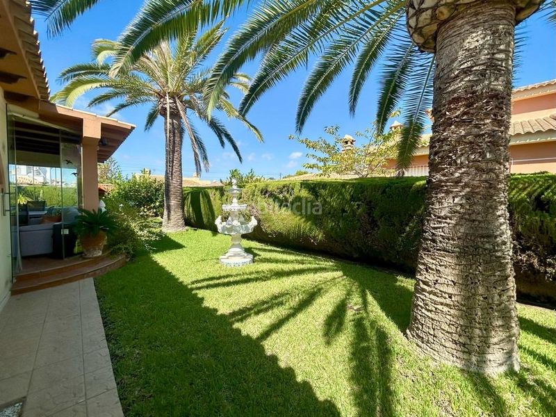 Foto 4b953ba3-3288-46c3-a3a0-39b740f0990a. Casa amb piscina a Cabo Roig Orihuela