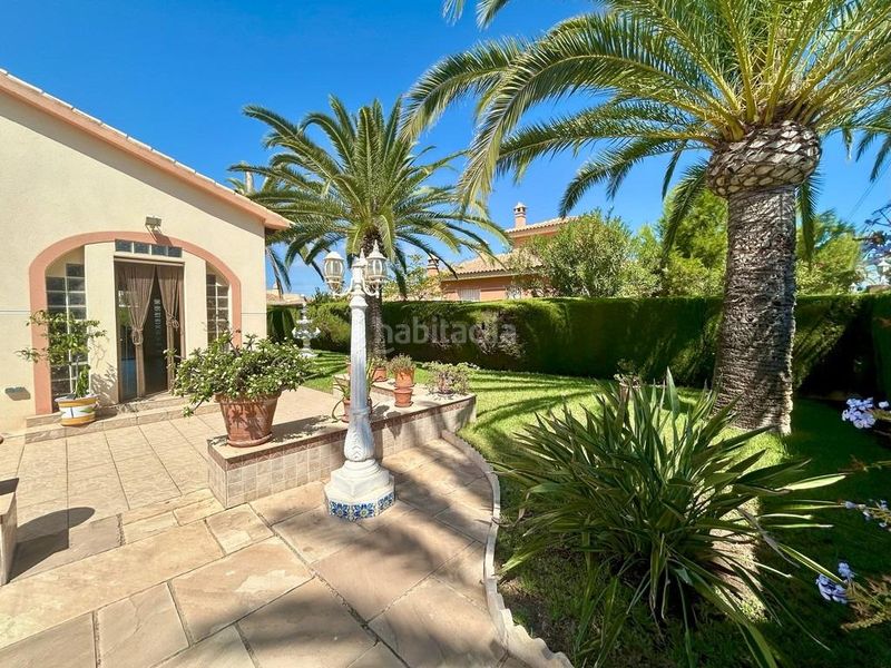 Foto f1f9d59e-80e2-4a97-a31f-464d9bc4280a. Casa amb piscina a Cabo Roig Orihuela