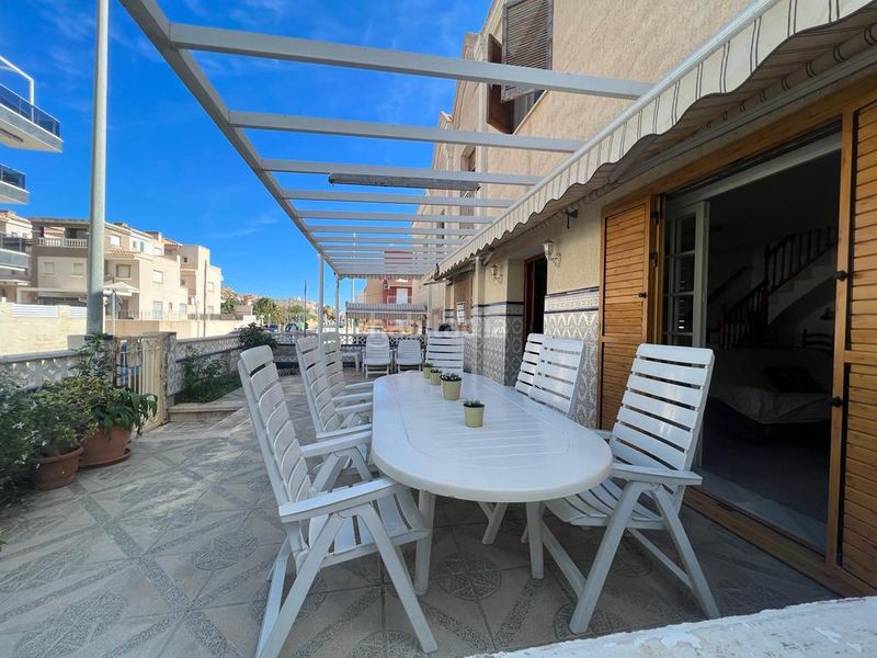 Foto d096c962-665e-415a-bda0-9c16949ec33a. Casa a Calas Santiago Bernabeu Santa Pola