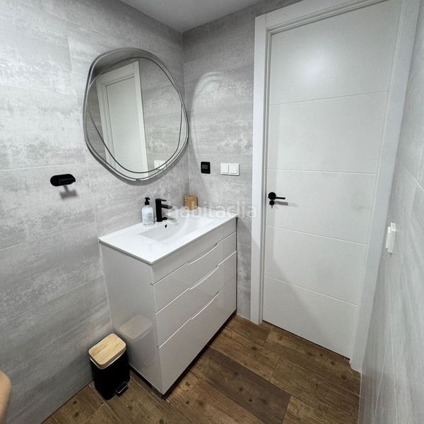 Foto 95bd2e71-e2be-4924-8c89-a0c3d770c24b. Apartament amb calefacció aparcament piscina a Centro Santa Pola