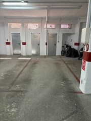 Lloguer Aparcament cotxe a Carrer de miquel villalonga 9. Alquiler parking con trastero
