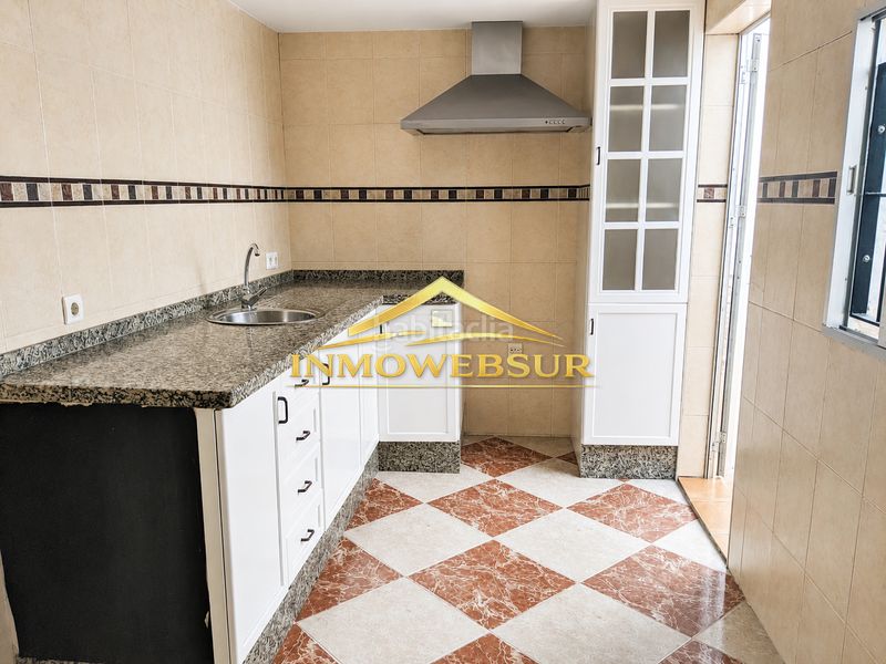 Foto dd44aab9-3b05-41e2-a71d-014ed6ee558c. Casa a Lepe