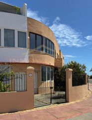 Casa a schiera  Paseo de los gavilanes. Casita adosada frente a la playa en isla canela