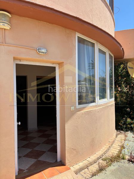 Foto f718c349-fcdd-45b0-a7cc-88d6036c430a. Casa adossada amb aparcament piscina a Isla Canela Ayamonte