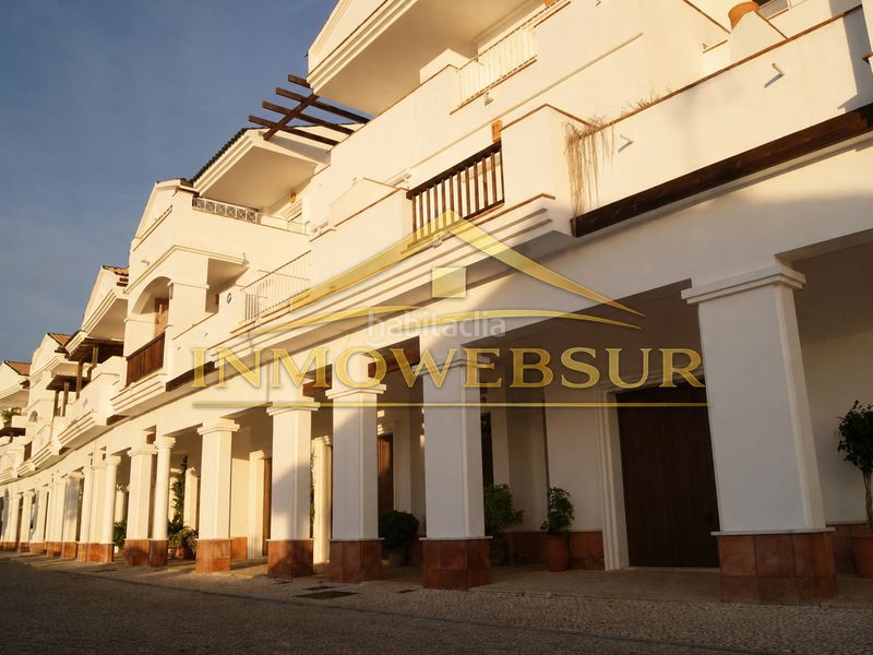 Foto fe4b8c6c-7985-4e50-8575-90cc8881f22c. Casa adossada amb piscina a Ayamonte ciudad Ayamonte