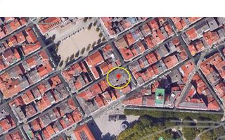 Edifici en R�a magdalena 75. Edificio de cinco plantas en la rua magdalena