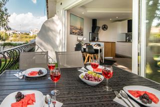 Lloguer Apartament a Puerto Banús. Apartamento de 2 dormitorios en fuentes del rodeo, marbella  per