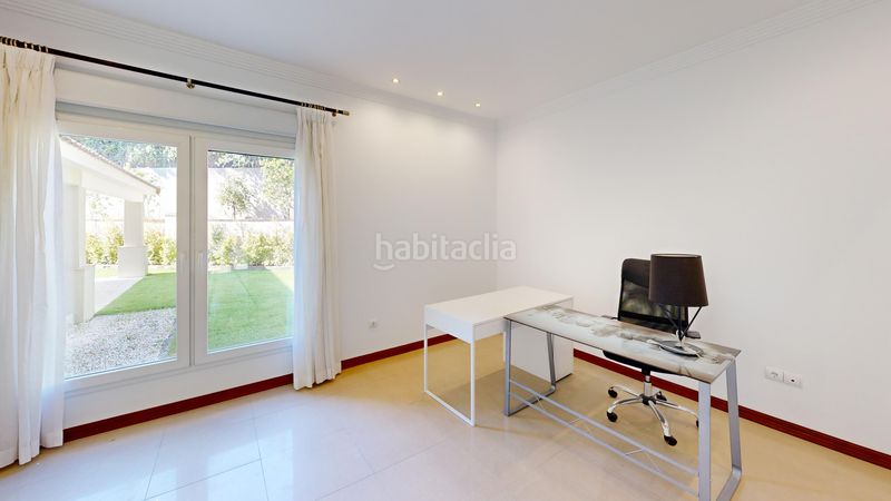 Foto 06edeafe-6dad-4b15-9a94-ecb01da163c7. Casa amb aparcament piscina a Sotogrande costa Sotogrande