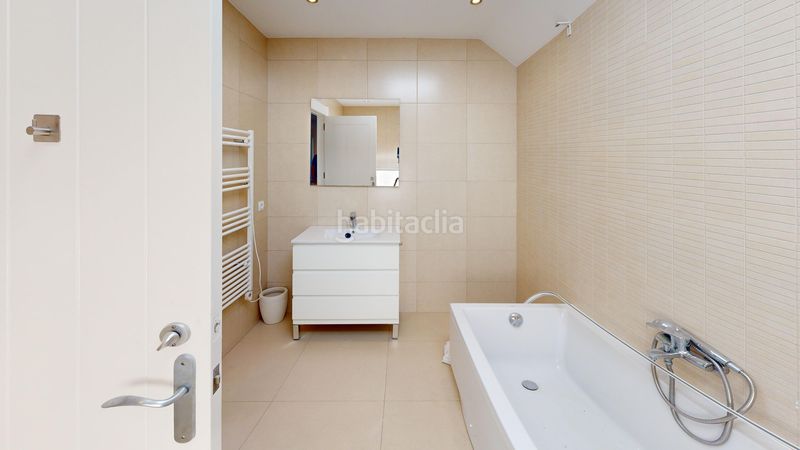 Foto 2857ea88-6e83-44fd-94e8-2d875452def0. Casa amb aparcament piscina a Sotogrande costa Sotogrande