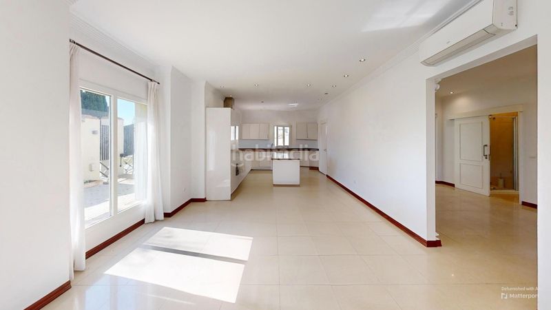 Foto 3b67f5ad-5849-4096-8967-b3aa253d8a3d. Casa amb aparcament piscina a Sotogrande costa Sotogrande