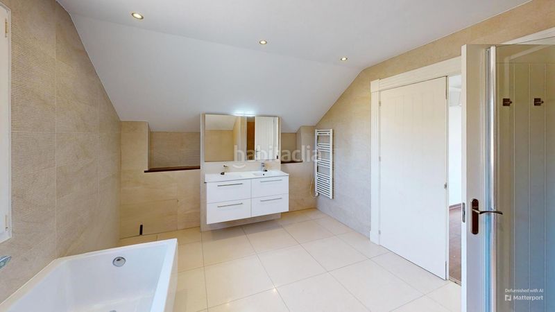 Foto 52aaf7af-963d-45a7-a0fc-7a3e7c951b5a. Casa amb aparcament piscina a Sotogrande costa Sotogrande