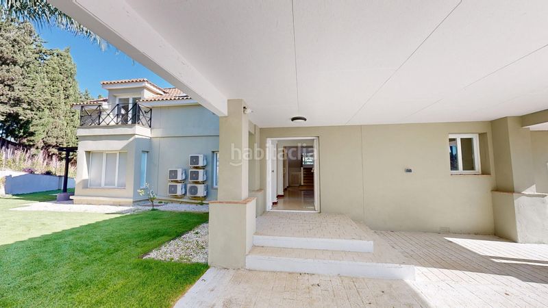 Foto 84cc334d-e21e-41e9-87c3-626f50c1f724. Casa amb aparcament piscina a Sotogrande costa Sotogrande