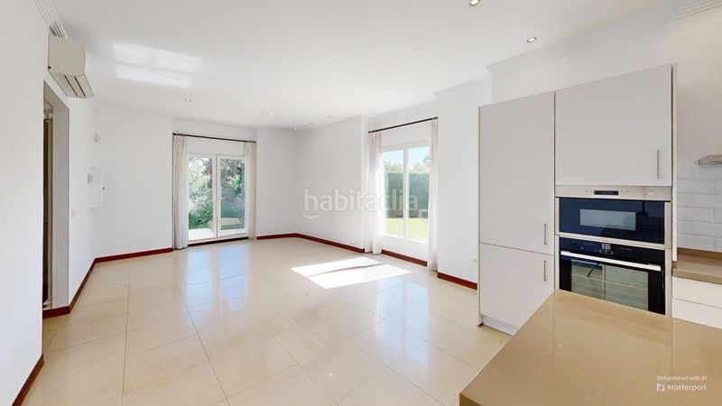 Foto c197b98b-c9f2-4d02-9490-2c4ab714cb51. Casa amb aparcament piscina a Sotogrande costa Sotogrande