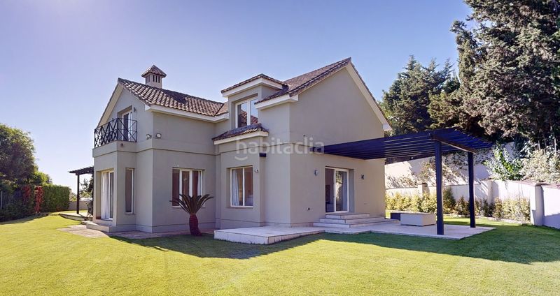 Foto f003a081-8f10-4851-a281-4412a7146825. Casa amb aparcament piscina a Sotogrande costa Sotogrande