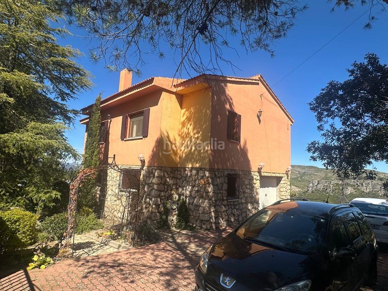 Foto cc126f21-9ca0-48b2-8815-3a449b265419. Chalet avec cheminée chauffage parking piscine dans Albalate de Zorita
