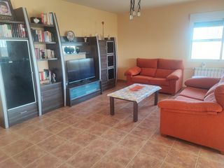 Chalet en M�ntrida. �chalet individual en urbanizaci�n tranquila con piscina!