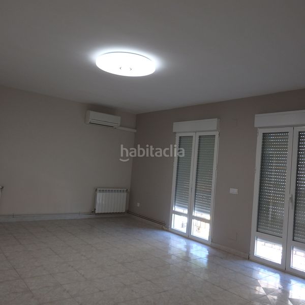 Foto 849935aa-2f62-4e13-bdf5-7f66731ea144. Casa amb calefacció piscina a Méntrida