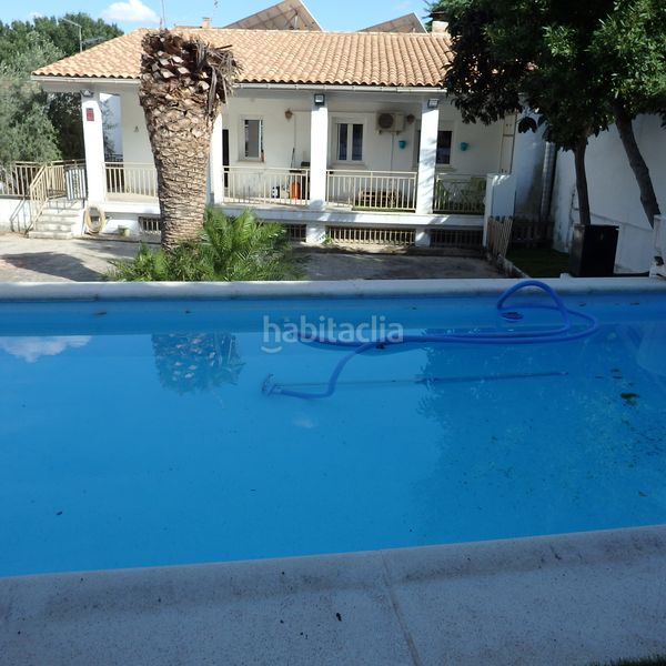 Foto ab416342-2fef-489e-b787-07a23feee58d. Casa amb calefacció piscina a Méntrida