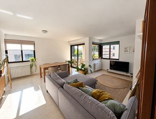 Miete Etagenwohnung in Plaça dels Patins. Piso en alquiler en palma centro con terraza y garaje