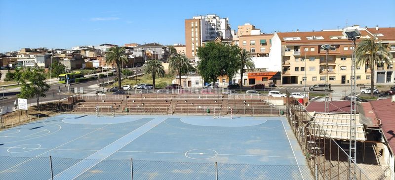 Foto 4f8fdfbe-e973-4be5-8991-15c85e066ea6. Pis amb aparcament a Pardaleras Badajoz