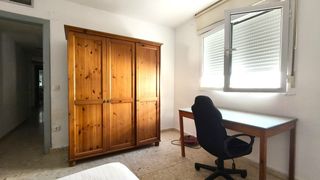 Miete Etagenwohnung  Calle ronda pilar. Alquiler piso para estudiantes