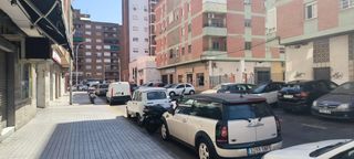 Aparcament cotxe  Calle jesus rincon jimenez. Amplia plaza de garaje en calle jesús rincón jiménez