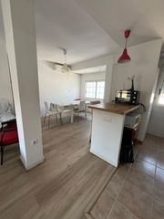 Flat  Carrer de la pobla de farnals. Se vende piso en valencia,zona universidades