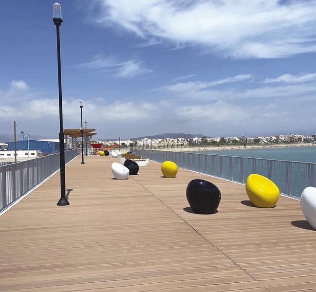 Foto df9d2d90-556d-4be2-97a0-424691349085. Pis a Centro puerto Sagunt