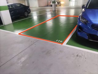 Parking coche en Rua Enrique Mariñas Romero