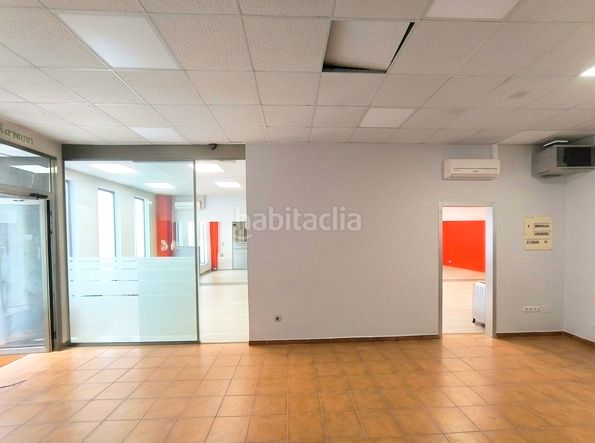 Foto 304b40d7-3600-40e8-9d4e-49a993816b8c. Local comercial a praza casares quiroga 7 a Cambre