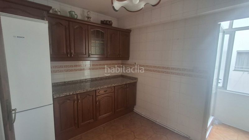 Foto e082e9c7-d1b5-4dac-832c-a13e958f6de8. Pis amb calefacció aparcament a Ensanche Coruña (A)