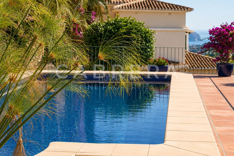 Foto 351ff460-3158-418f-9857-8897a24f59b0. Casa amb xemeneia calefacció aparcament piscina a Benissa