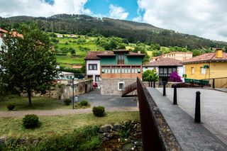 Casa in Salas - cl veiga del rey 14. Casa en venta en el centro de salas