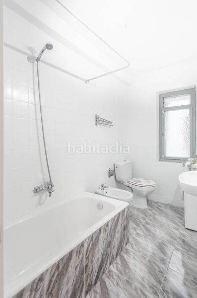 Foto b76d395b-1839-4f97-a0b6-c3aecf1719ad. Pis a Siero - ildefonso sanchez del rio 30 a la pola Siero Siero