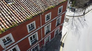 Casa in Infiesto - cl ramon cajal 2. Venta de edificio en el centro de infiesto