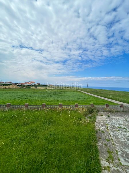 Foto 5d1d44c2-34fe-49a5-9574-97e3b6bfa488. Casa amb calefacció aparcament a Verdicio-Bañugues-Cabo Peña Gozón