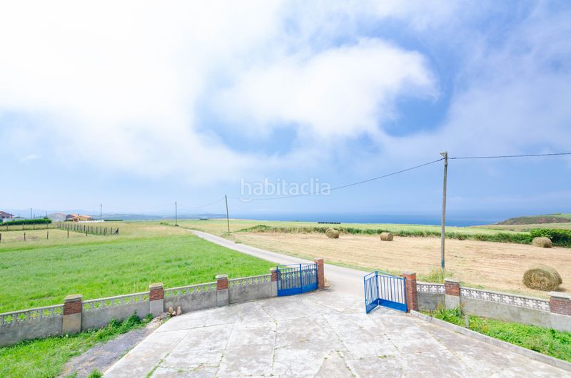 Foto efbc7c5d-49ce-4a26-a7a8-7d72d08935b4. Casa amb calefacció aparcament a Verdicio-Bañugues-Cabo Peña Gozón