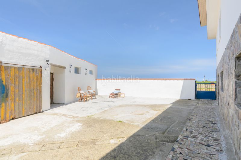 Foto f66f219a-22a3-45de-bf68-348825db3b0c. Casa amb calefacció aparcament a Verdicio-Bañugues-Cabo Peña Gozón